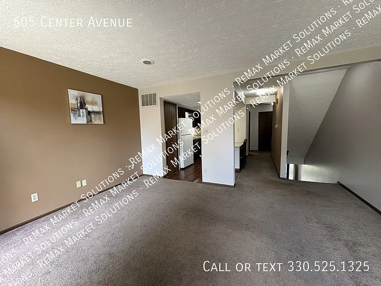 605 Center Ave — Photo 5