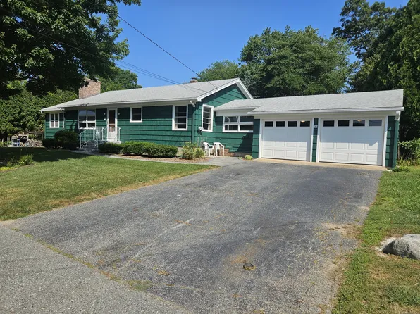 90 Westwood Drive, Groton, CT 06340