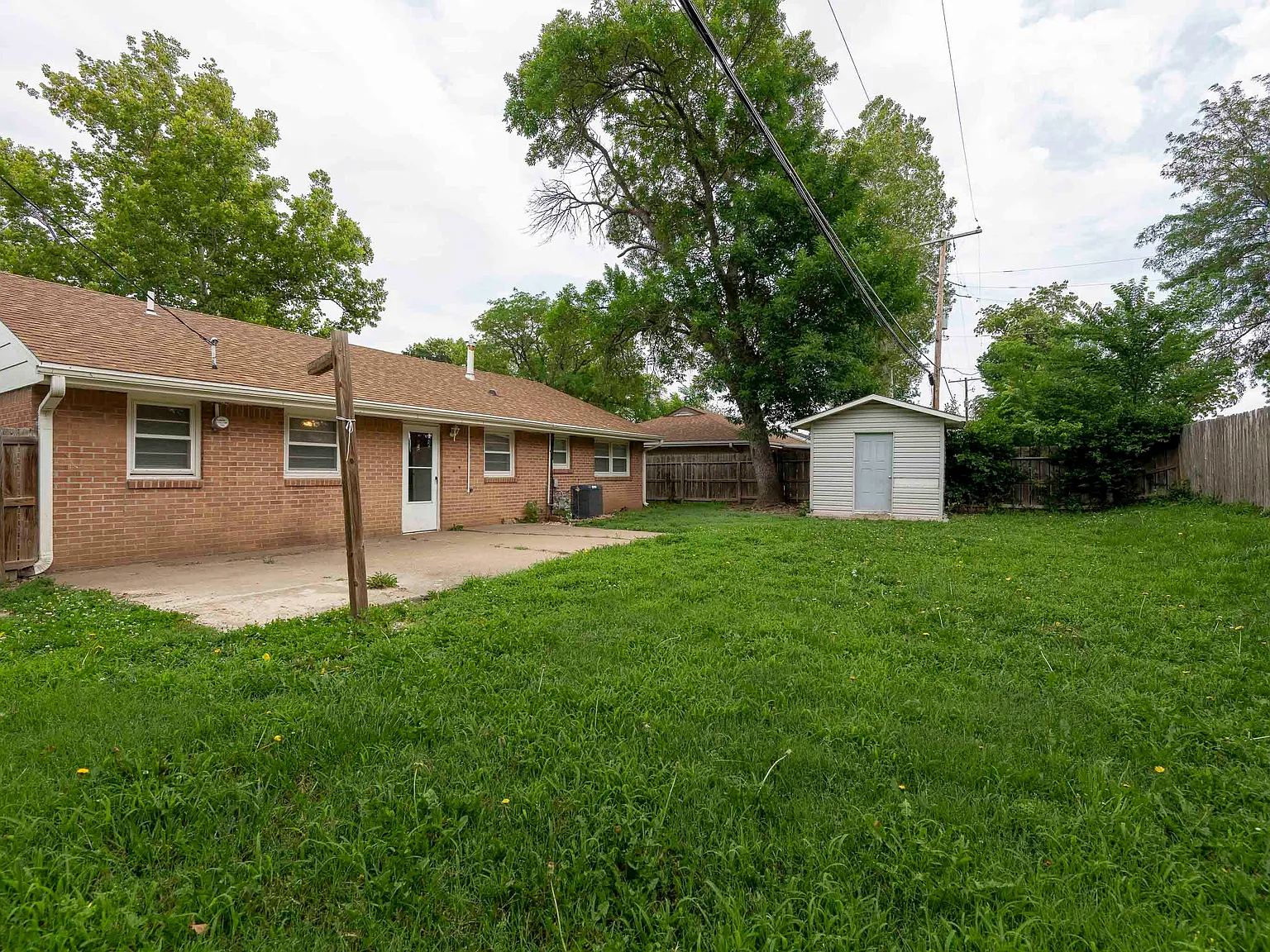 2417 Hobbs Dr — Photo 3