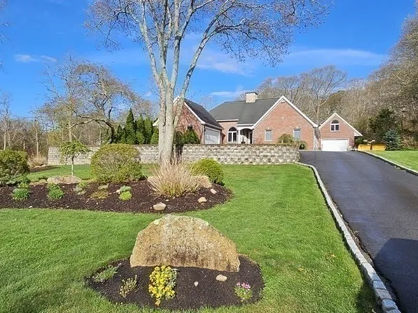 65 Standish Rd, Bourne, MA 02532