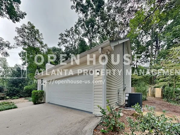 3235 Continental Dr, Cumming, GA 30041