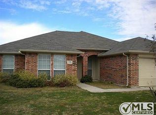 1705 Millbrook Dr, Midlothian, TX 76065