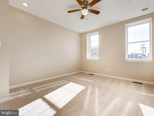 1433 Olive St Photo 1