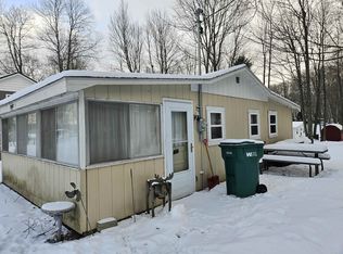 5042 Wedgewood Dr, Harrison, MI 48625