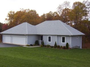 301 Indian Ridge Dr, Moneta, VA 24121