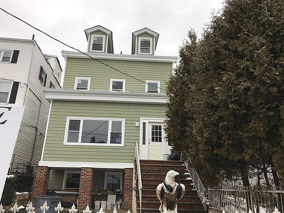 2nd image of 124 Saint Pauls Ave