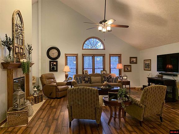 5th image of 901 Pebblecreek Dr