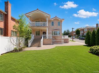 24809 Rushmore Ave, Flushing, NY 11362