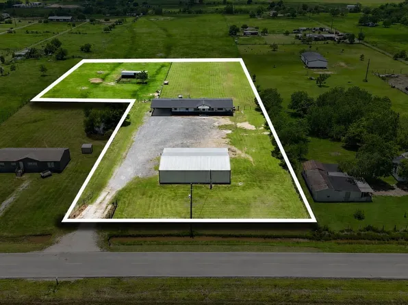 18318 Brumbelow Rd, Needville, TX 77461