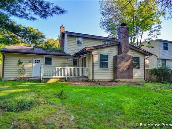 2nd image of 1454 Morewood Dr SE