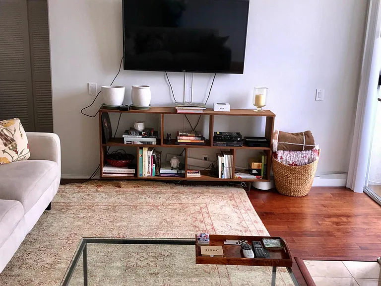 8349 Blackburn Ave #302 — Photo 146