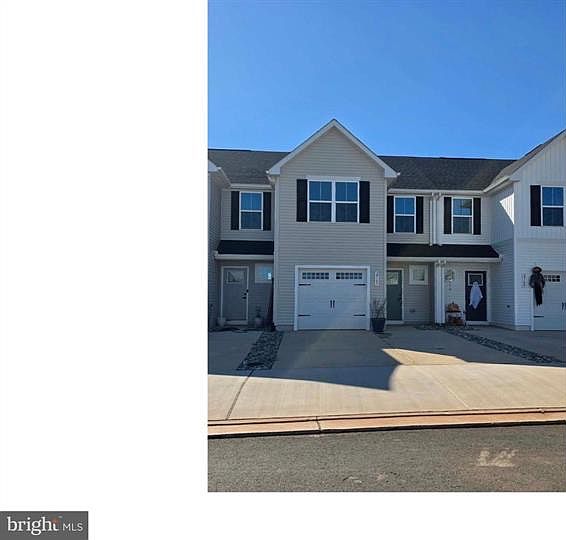 1st image of 2765 Apricot Dr