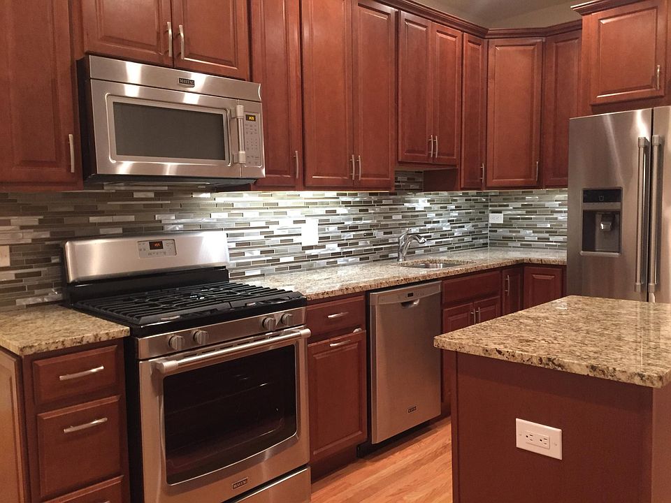 1st image of 3409 N Paulina St #2