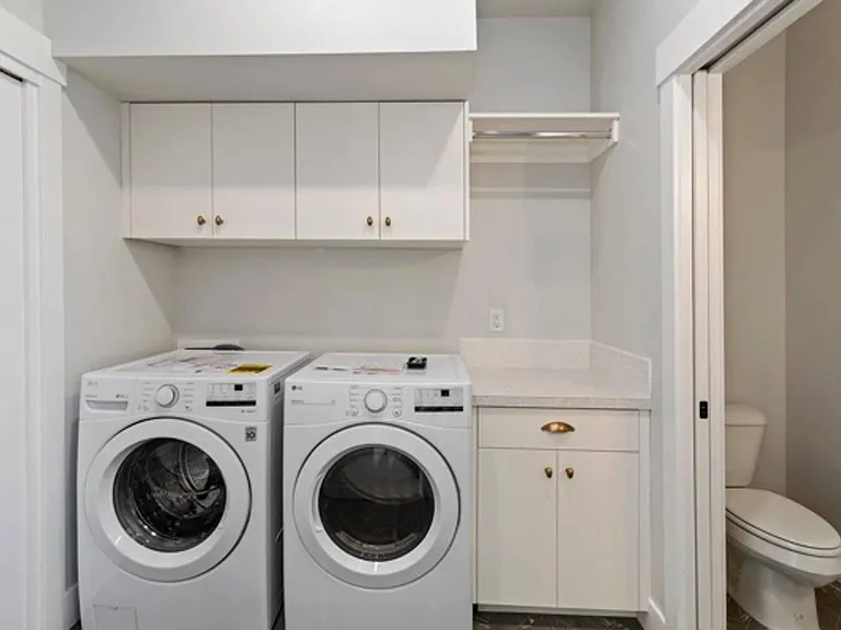 Bradbury Luxury Townhomes — Photo 31