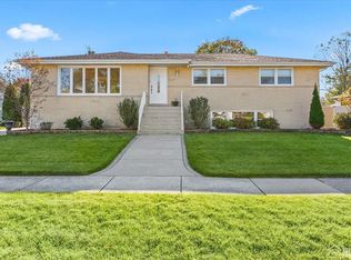 8837 Lori Ln, Orland Park, IL 60462