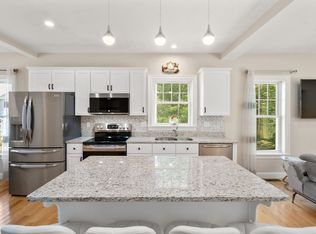 26 Brookview Ln #26, Mendon, MA 01756