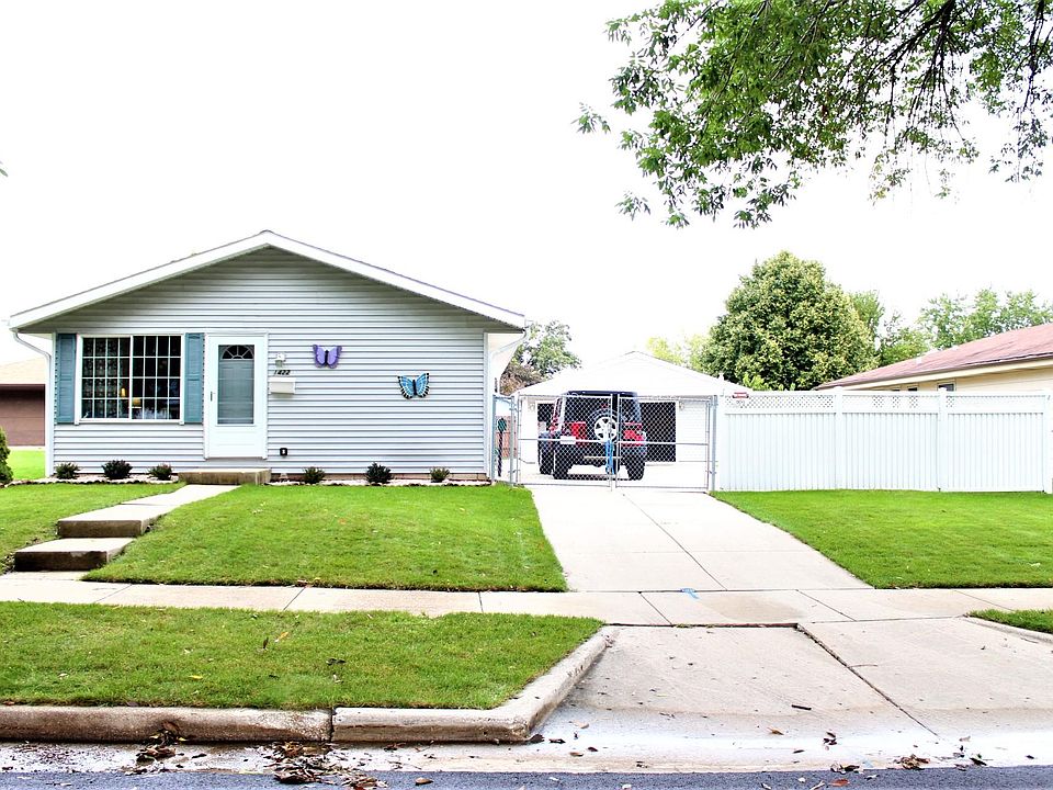 1st image of 1422 W Clayton Crest Ave