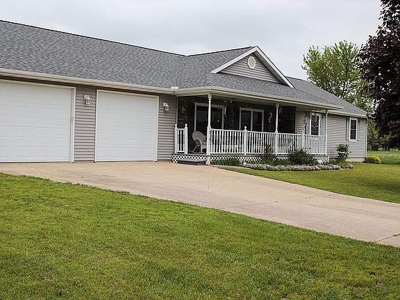 2+ CAR GARAGE WITH WORKSPACE