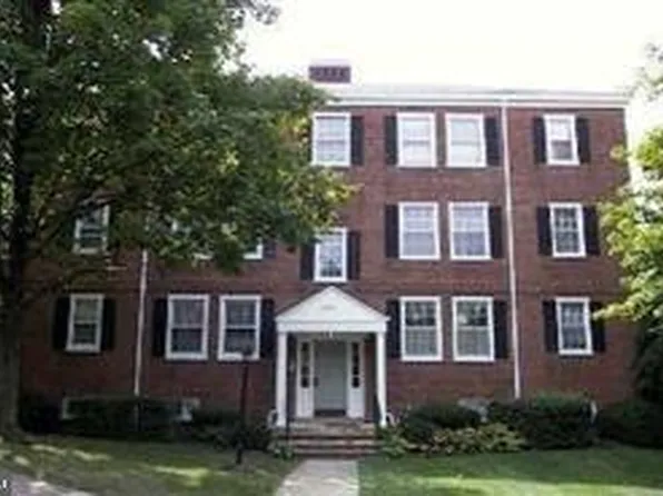 4838 28th St S APT C1, Arlington, VA 22206