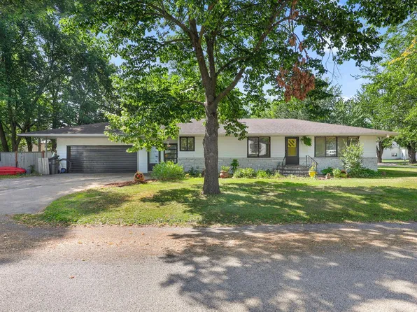 505 4th St S, Princeton, MN 55371
