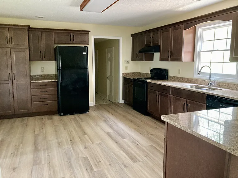 225 Cross Anchor Pl — Photo 5