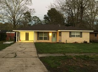 449 Fontainebleau Dr, Baton Rouge, LA 70819