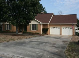 103 Oak Forest Ln, Warner Robins, GA 31088
