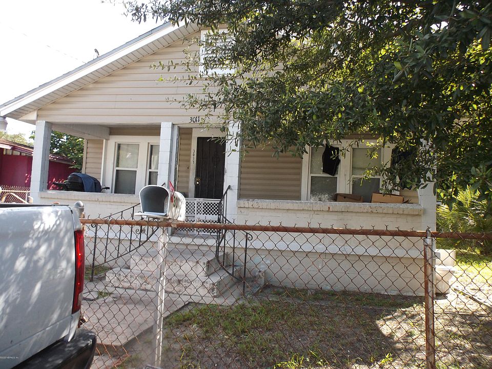 1st image of 3011 Buckman St