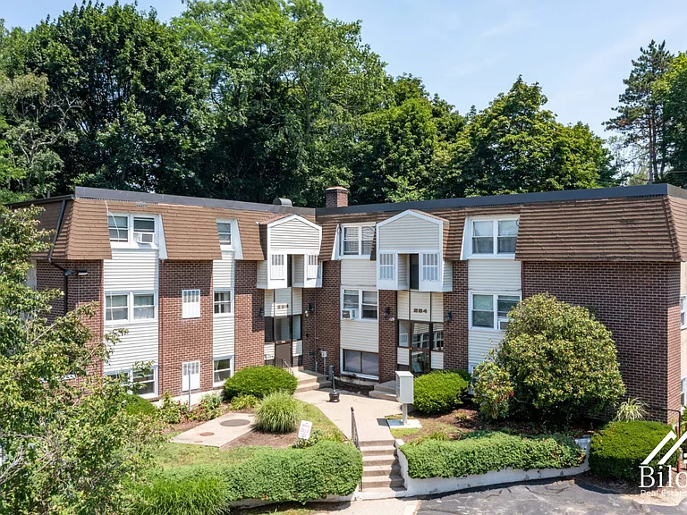 Hillside Terrace Apartments — Photo 10