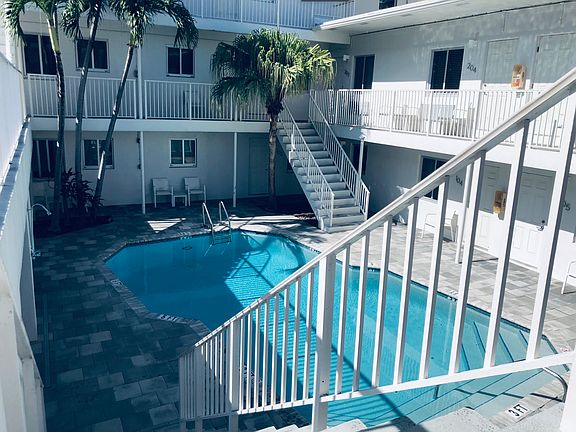 2nd image of 2901 Riomar St APT 206