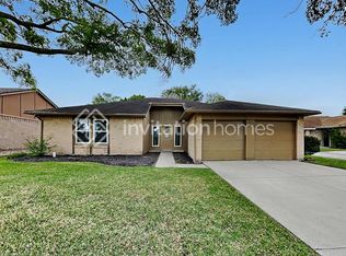 209 Greenshire Dr, League City, TX 77573