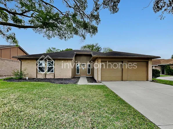 209 Greenshire Dr, League City, TX 77573