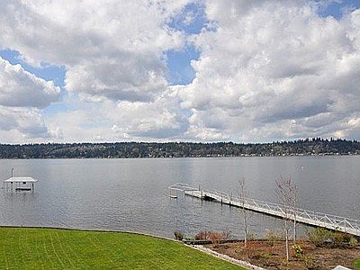 2nd image of 433 Lake Sammamish Pkwy SE