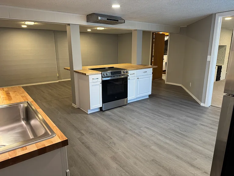 515 15th St NE #2 — Photo 3