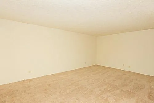 1640 W Ball Rd — Photo 19