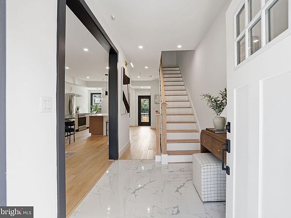 2nd image of 1024 Spring Rd NW