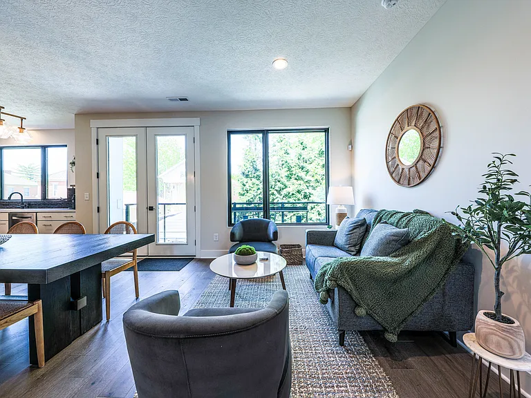 366 Zimpfer St — Photo 14