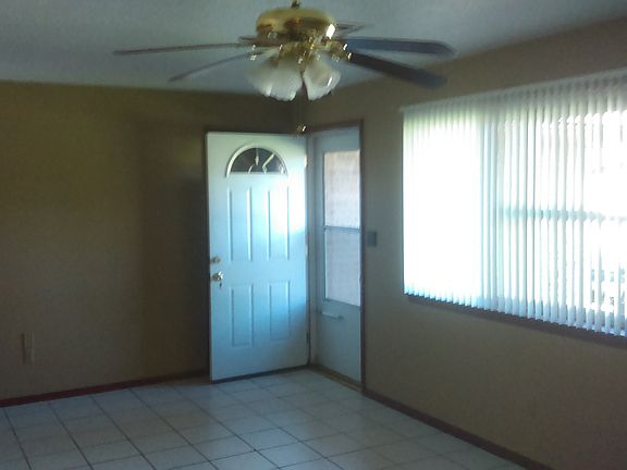 3rd image of 3420 Eastwood Cir