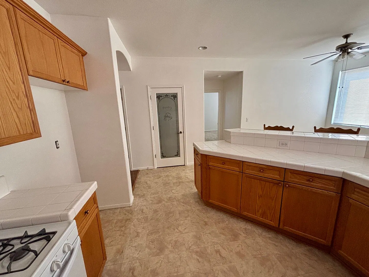 Charming 3-Bedroom, 2-Bath Home in Oakdale — Photo 3