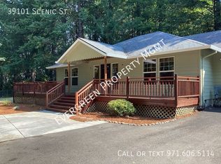 39101 Scenic St, Sandy, OR 97055