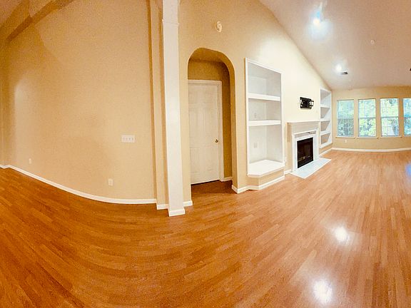 Wonderful flowing floor plan