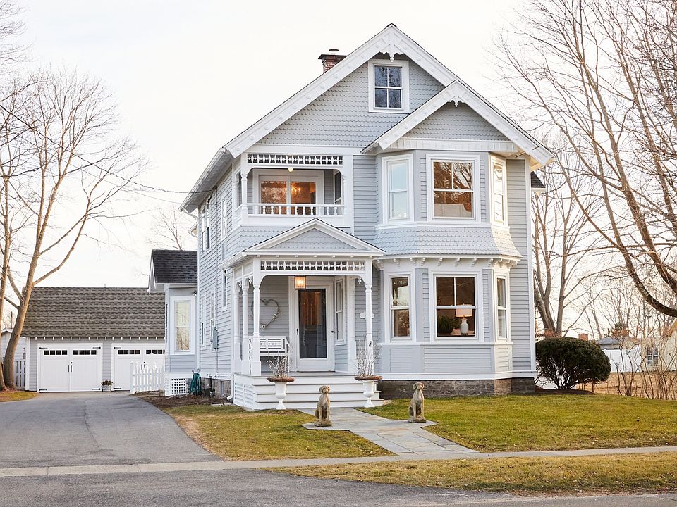 116 College Street