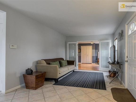 4th image of 109 E Pocahontas Ln