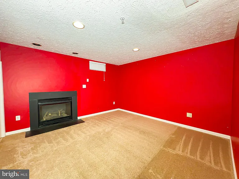4826 Buxton Cir — Photo 12