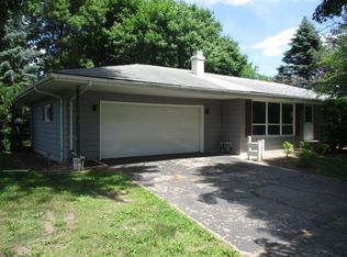 139 Hononegah Rd W, Rockton, IL 61072