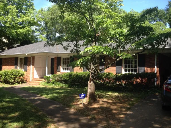 1320 Ferncliff Rd, Charlotte, NC 28211