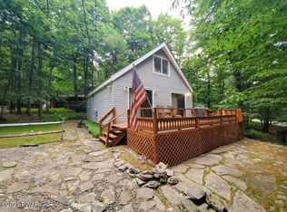 110 Beaver Run Rd, Greentown, PA 18426