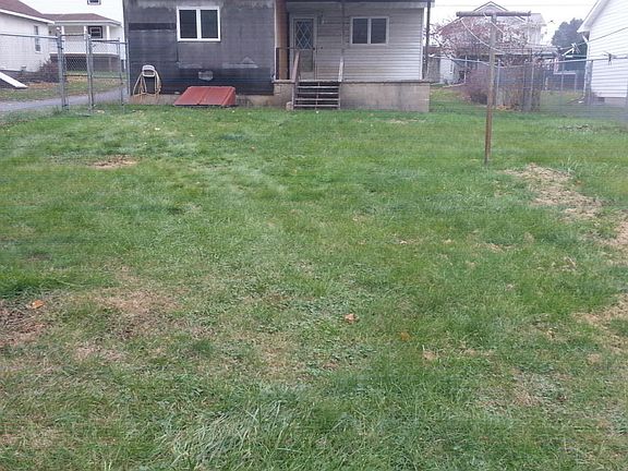 4th image of 709 Sutton St