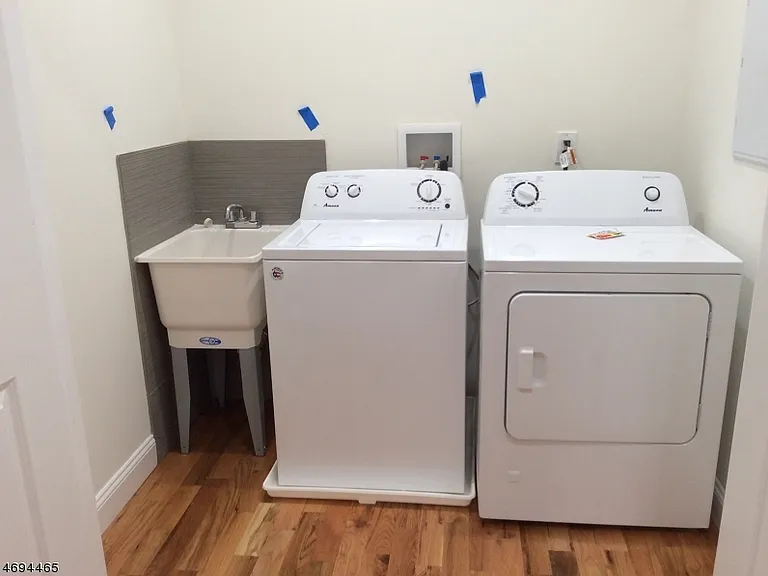 104 Broughton Ave #1B — Photo 9