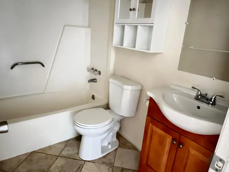 2110 Hunt Dr #B — Photo 7